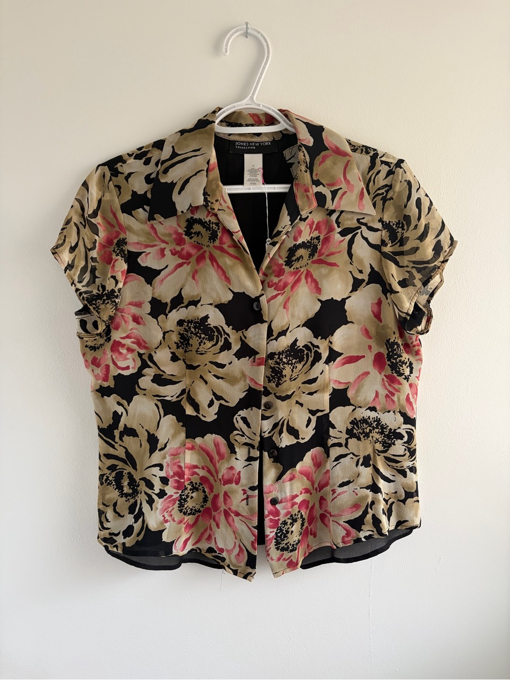 Jones New York Black Floral Short-Sleeve Button-Front Blouse with Pink Accents